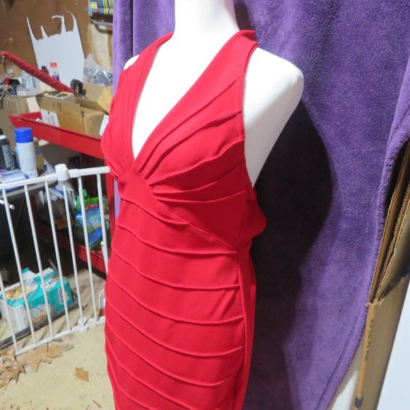 Gorgeous Halter-Style RED dress.  Size M and worn ONCE! Brand is PEEP - Picture 3 of 11